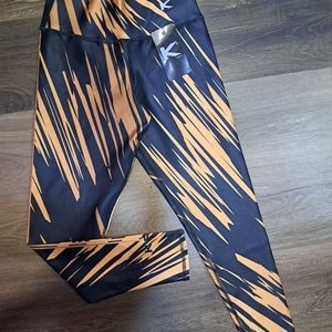 One side fits all , colombian leggings